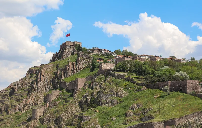 Het kasteel van Ankara (Ankara Kalesi) — een vesting boven de hoofdstad van Turkije