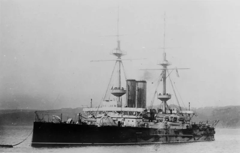 Het slagschip „Ocean“ (HMS Ocean): gezonken bij de Dardanellen, 1915