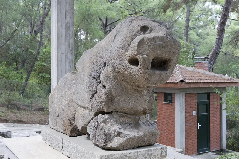 Karatepe — ville néo-hittite et pierre de Rosette