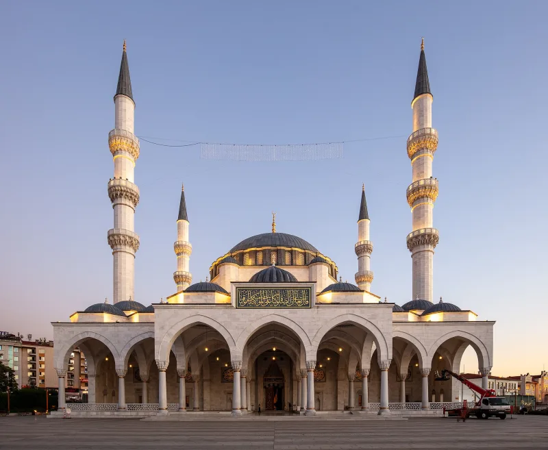 De Melike Hatun-moskee in Ankara – een symbool van de nieuwe hoofdstad
