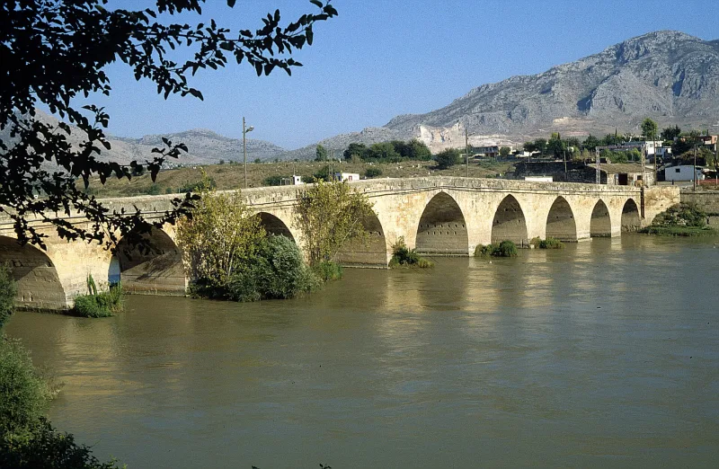 Mopsuestia (Misis): een antieke stad in Cilicië, nabij Adana