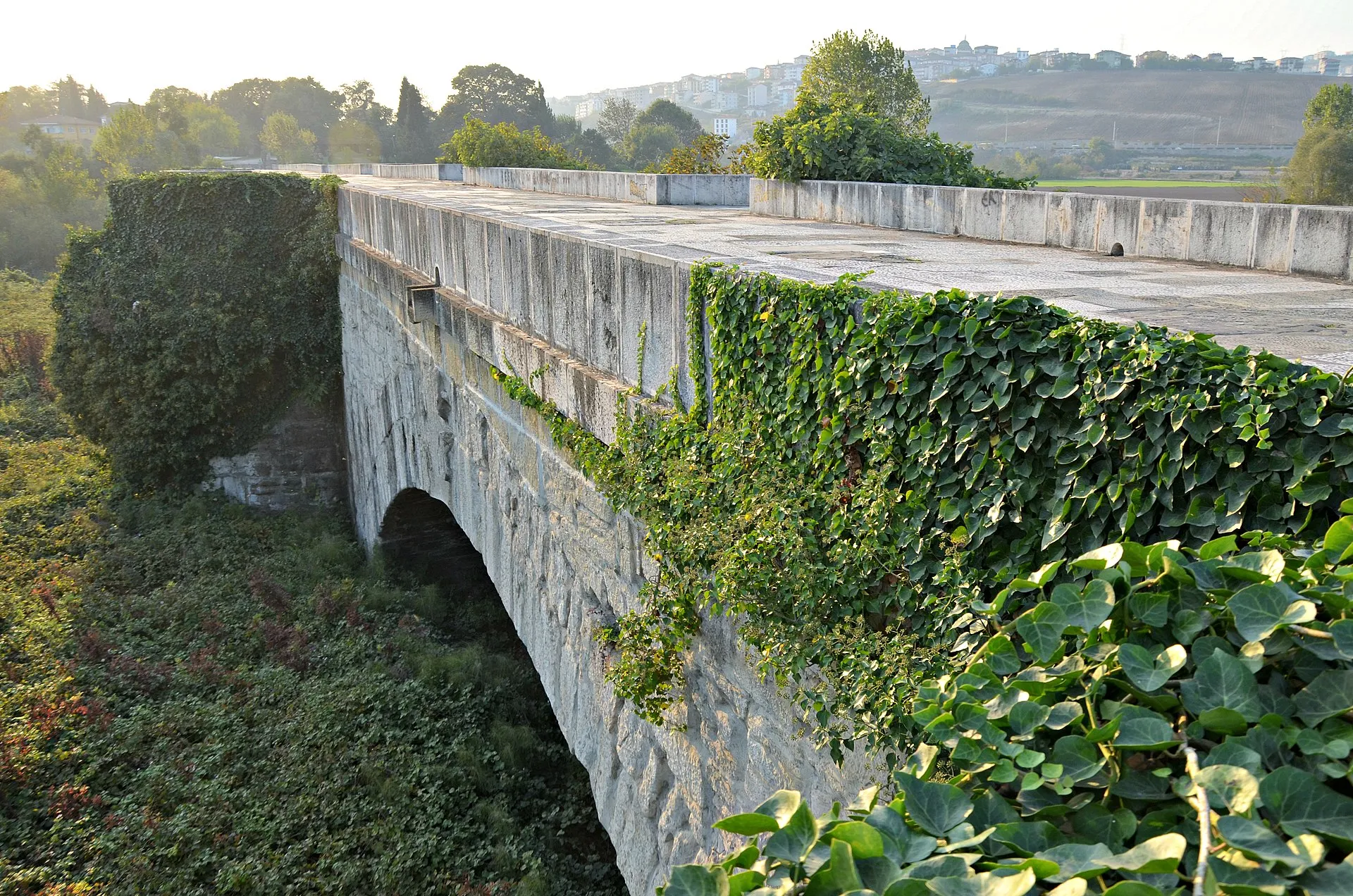 De Justinianusbrug (Sakarya): een Byzantijnse kolos uit de 6e eeuw