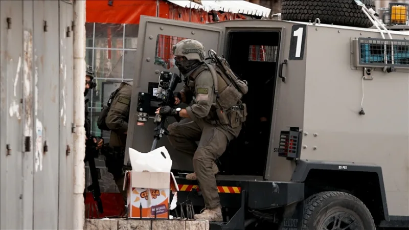 Izraelio kariai Vakarų Krante sužeidė vieną palestinietį ir sulaikė 15 žmonių