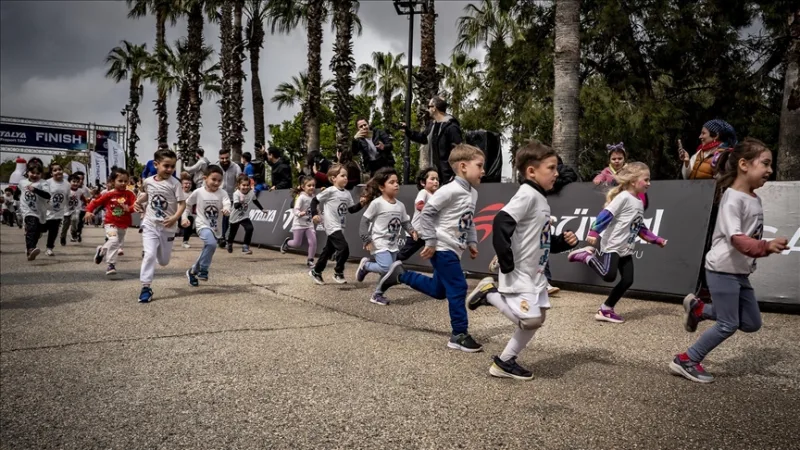 Im Rahmen des Runtalya-Marathons fand in Antalya der „Lauf der kleinen Schritte“ statt