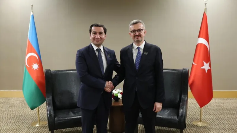 Duran kommunikációs vezető találkozott Hacıyev azerbajdzsáni elnöki tanácsadóval