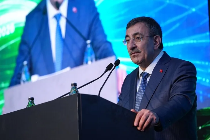 Vizepräsident Yılmaz: Wir rechnen mit einer Beschleunigung der Investitionen in den Einsatz von Cloud-Computing und künstlicher Intelligenz im öffentlichen Sektor