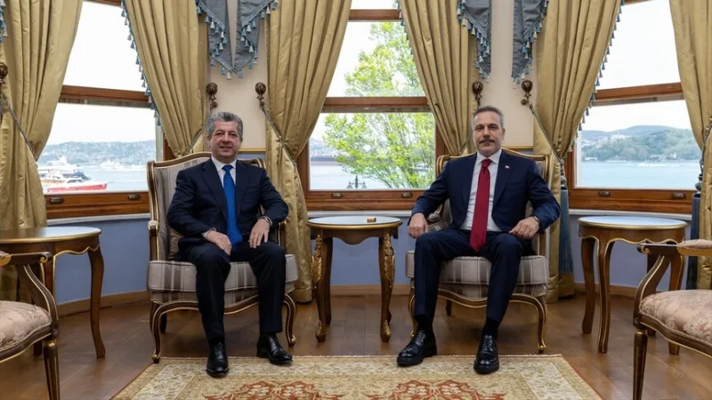 Dışişleri Bakanı Fidan, IKBY Başbakanı Barzani ile İstanbul'da görüştü