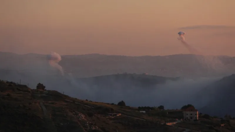 Bij de aanvallen die Israël ondanks het staakt-het-vuren op Zuid-Libanon heeft uitgevoerd, zijn twee mensen om het leven gekomen
