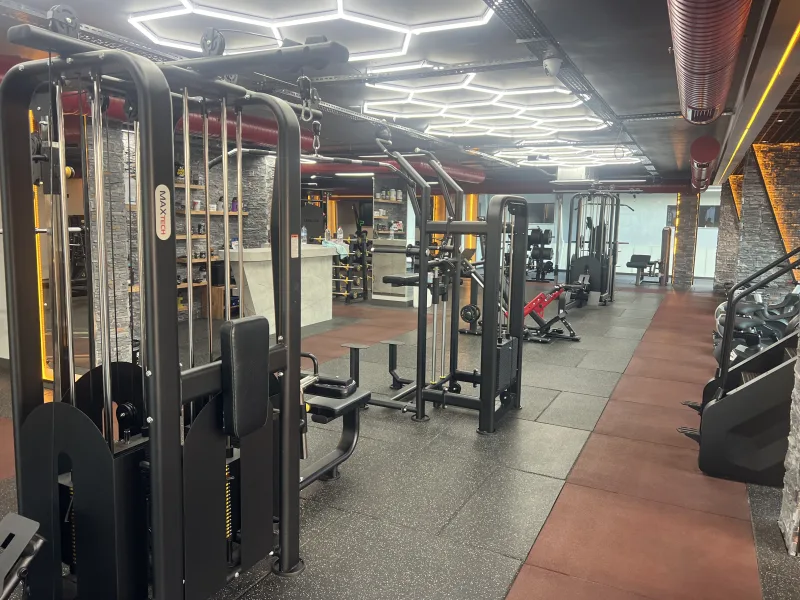 Black Bull Pro GYM — Kuntosali Alanyassa: Online-tilaus, hinnat ja arvostelut