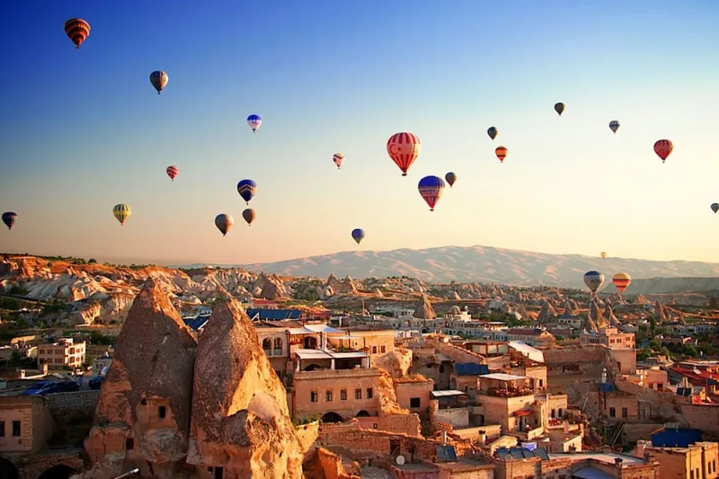 Cappadocia in 2 Days: Volcanic Landscapes and Legends